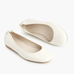 Scrunch | Ivory -Fashion Shoes Promotion Store 1024x1024 Womens Scrunch Ivory 052523 FlatlayAlt